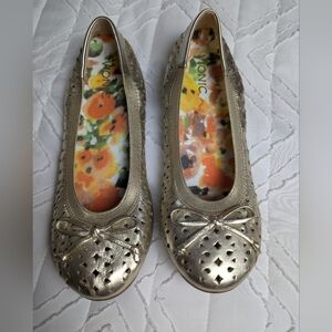 Vionic Metallic Ballet Flats with Bow